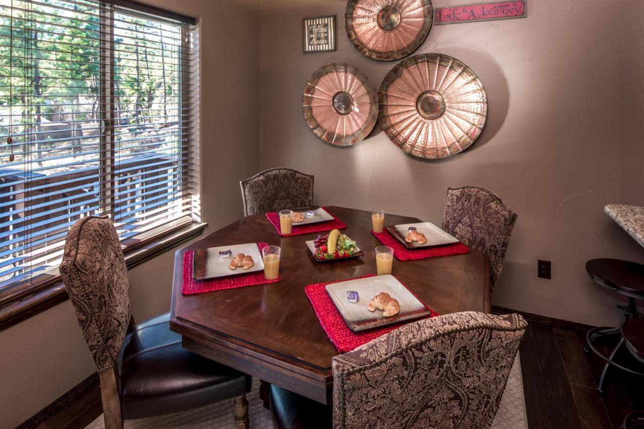 Fifth Dimension, 2 Bedrooms, Wifi, Hot Tub, Game Table, Grill, Sleeps 4 ルイドソ エクステリア 写真