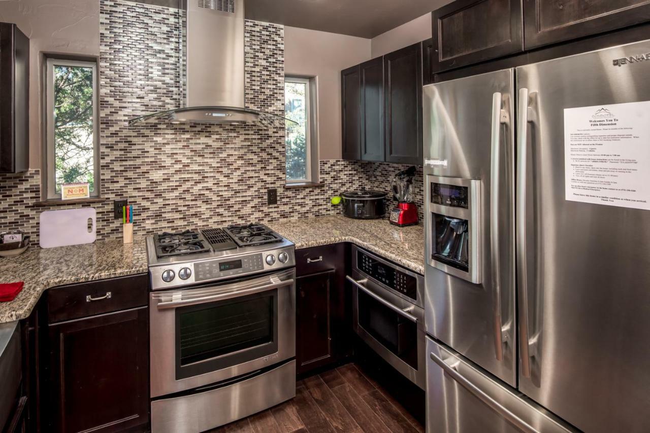 Fifth Dimension, 2 Bedrooms, Wifi, Hot Tub, Game Table, Grill, Sleeps 4 ルイドソ エクステリア 写真